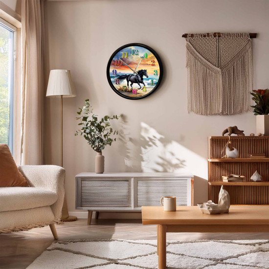 Sahilde Koşan Siyah At Sessiz Duvar Saati Sahilde koşan siyah at tasarımlı dekoratif duvar saati
