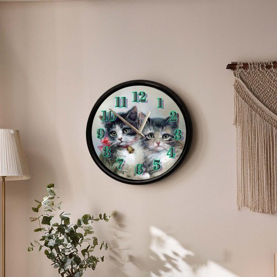 Sevimli Yavru Kediler Portre Dekoratif Duvar Saati Sevimli yavru kediler portre tasarımlı dekoratif duvar saati 28 cm sessiz mekanizma