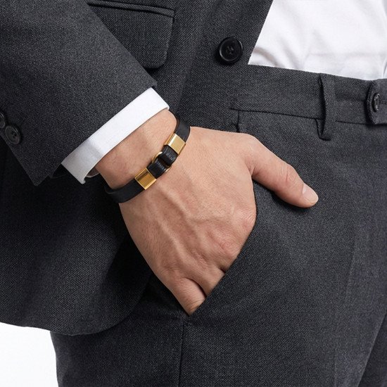 Premium Sarı Çelik Detaylı Siyah Deri Erkek Bileklik - Casera's Premium sarı çelik detaylı siyah deri erkek bileklik