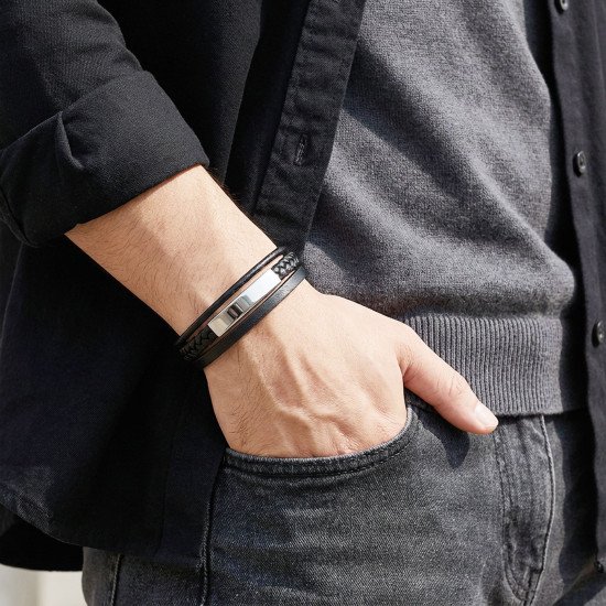 Siyah el örgüsü ve düz deri isim yazılabilir erkek bileklik