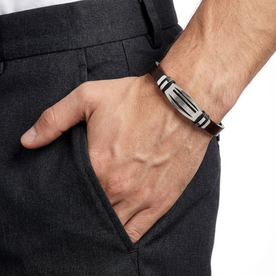 Siyah Deri ve Çelik Motif Detaylı Erkek Bileklik Siyah Deri ve Çelik Motif Detaylı Erkek Bileklik