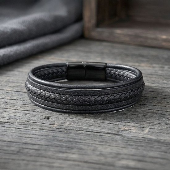 Siyah çoklu deri erkek bileklik modeli Siyah çoklu deri erkek bileklik, maskülen tasarım