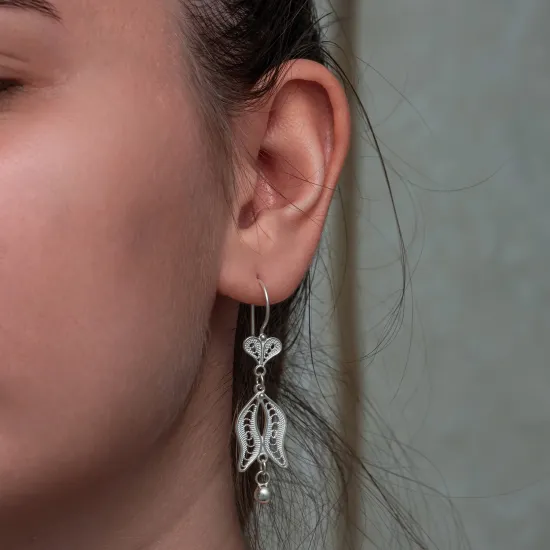 Gümüş Lale Motifli Telkari Kadın Küpe