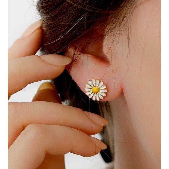 Gümüş Papatya Çivili Küpe