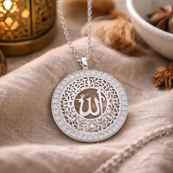 Gümüş Allah Yazılı Kadın Kolye Gümüş Allah Yazılı Kadın Kolye