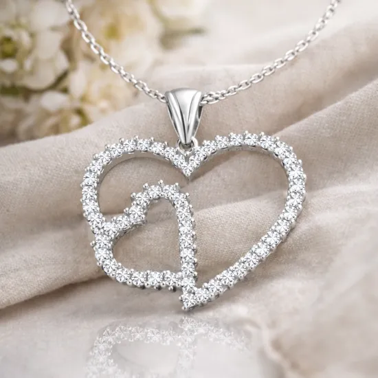 Gümüş Kalpli Bayan Kolye