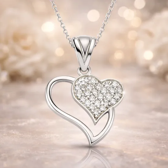 Gümüş Kalpli Bayan Kolye