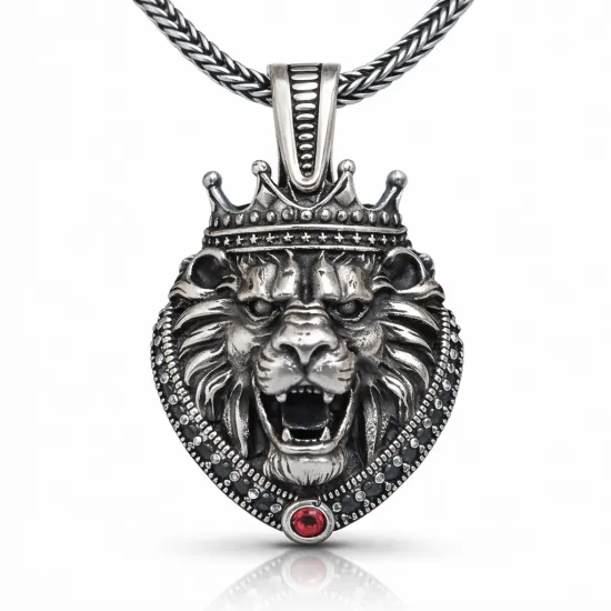 Gümüş Taçlı Aslan Figürlü Erkek Kolye