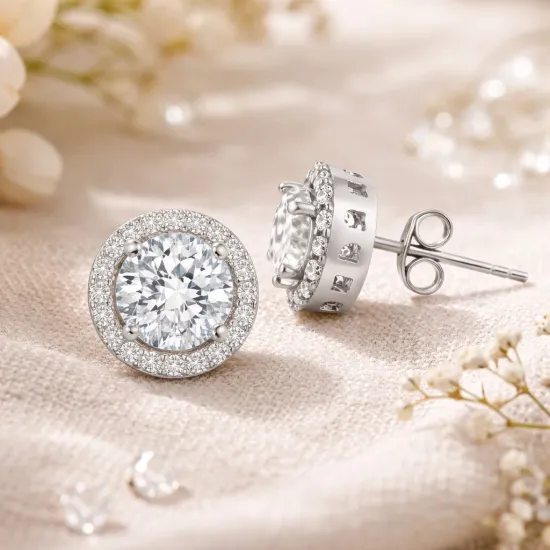 Gümüş Yuvarlak Montür Pırlanta Modeli Küpe Gümüş Yuvarlak Montür Pırlanta Modeli Küpe