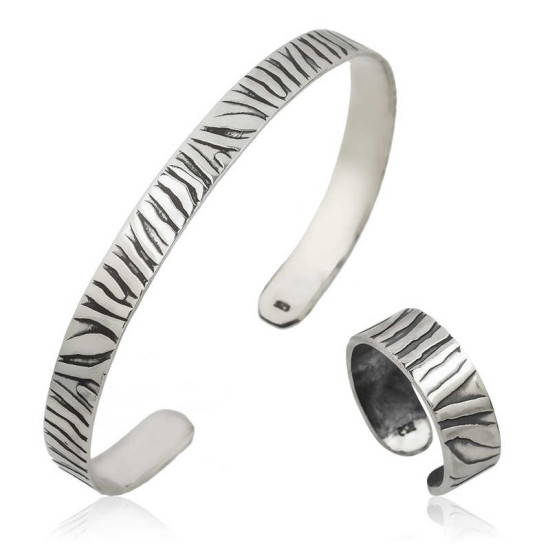 Gümüş Zebra Desenli Bileklik Ve Yüzük Set Gümüş Zebra Desenli Bileklik Ve Yüzük Set
