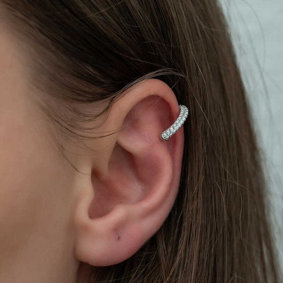 Gümüş Taşlı Halka Kıkırdak Küpe Gümüş Taşlı Halka Kıkırdak Küpe