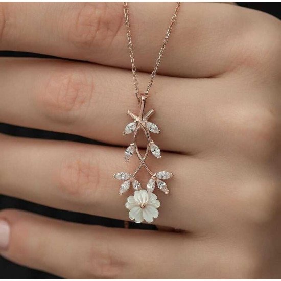 Gümüş Rose Beyaz Bahar Çiçeği Kolye Gümüş Rose Beyaz Bahar Çiçeği Kolye