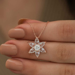 ​Gümüş Rose Beyaz Çiçek Kolye