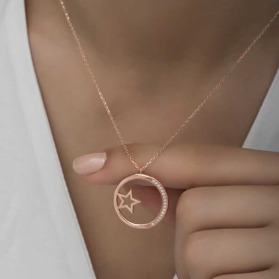 Gümüş Rose Yıldız Detaylı Halka Kadın Kolye Gümüş Rose Yıldız Detaylı Halka Kadın Kolye