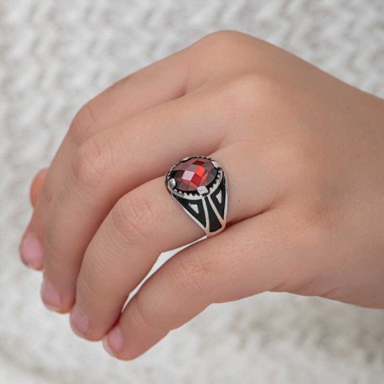 Gümüş Kırmızı Zirkon Taşlı Çocuk Erkek Yüzük Gümüş Kırmızı Zirkon Taşlı Çocuk Erkek Yüzük