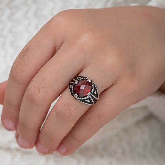 Gümüş Kırmızı Zirkon Taşlı Çocuk Erkek Yüzük Gümüş Kırmızı Zirkon Taşlı Çocuk Erkek Yüzük