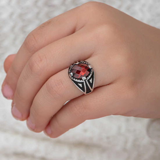 Gümüş Kırmızı Zirkon Taşlı Çocuk Erkek Yüzük Gümüş Kırmızı Zirkon Taşlı Çocuk Erkek Yüzük