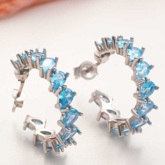 Gümüş Akuamarin Taşlı Damla Çivili Kadın Küpe Gümüş Akuamarin Taşlı Damla Çivili Kadın Küpe