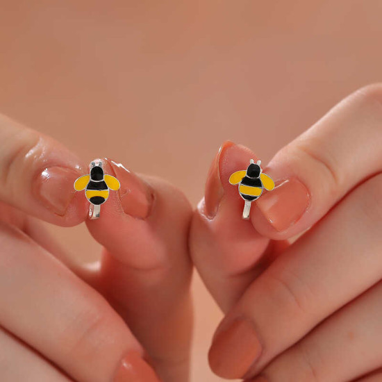 Gümüş Arı Çocuk Küpesi Gümüş Arı Çocuk Küpesi