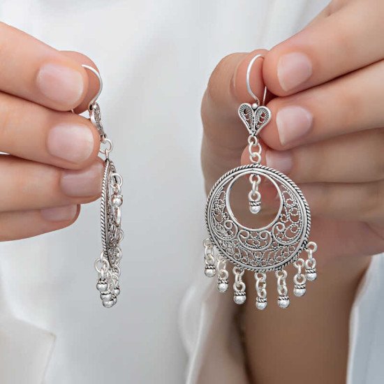 Gümüş Çember Telkari Sallantılı Kadın Küpe Gümüş Çember Telkari Sallantılı Kadın Küpe