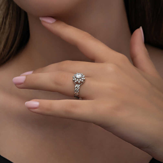 Gümüş Tek Taş Kadın Yüzük Gümüş Tek Taş Kadın Yüzük