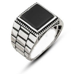 Gümüş Oniks Taşlı Desenli Erkek Yüzük Gümüş Oniks Taşlı Desenli Erkek Yüzük