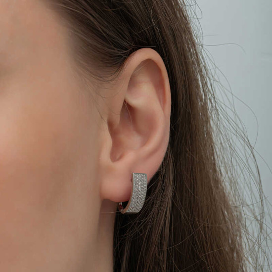 Gümüş 7 Sıra Beyaz Taşlı J Kadın Küpe Gümüş 7 Sıra Beyaz Taşlı J Kadın Küpe