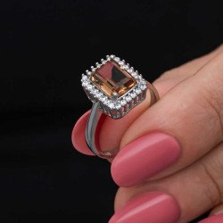 Gümüş Kare Baget Zultanit Taşlı Kadın Yüzük Gümüş Kare Baget Zultanit Taşlı Kadın Yüzük