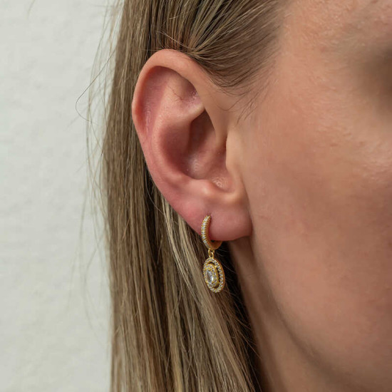 Gümüş Gold Oval Taşlı Sallantılı Küpe Gümüş Gold Oval Taşlı Sallantılı Küpe