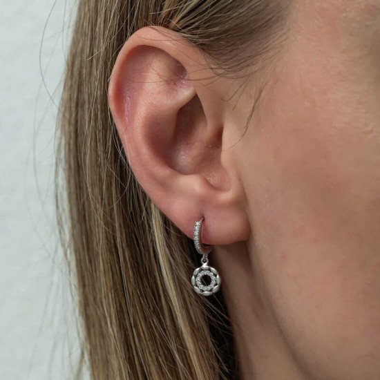 Gümüş Sallantılı Halka Kadın Küpe Gümüş Sallantılı Halka Kadın Küpe