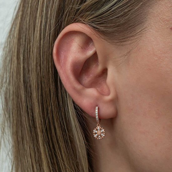 Gümüş Sallantılı Rose Kar Tanesi Kadın Küpe Gümüş Sallantılı Rose Kar Tanesi Kadın Küpe