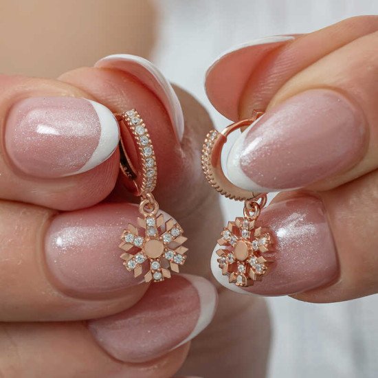 Gümüş Sallantılı Rose Kar Tanesi Kadın Küpe Gümüş Sallantılı Rose Kar Tanesi Kadın Küpe