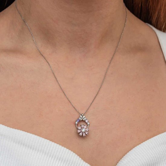 Gümüş Pembe Dönen Çiçek Kadın Kolye Gümüş Pembe Dönen Çiçek Kadın Kolye