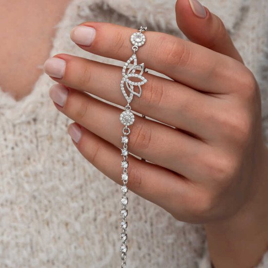 Gümüş Zirkon Taşlı Lotus Kadın Bileklik Gümüş Zirkon Taşlı Lotus Kadın Bileklik