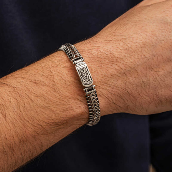 Gümüş Oksitli İşlemeli Erkek Bileklik