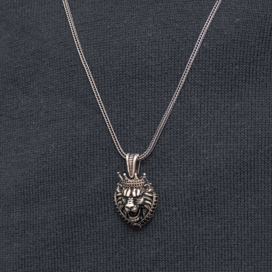 Gümüş Taçlı Aslan Figürlü Erkek Kolye