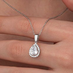 Gümüş Damla Beyaz Zirkon Taşlı Kadın Kolye Gümüş Damla Beyaz Zirkon Taşlı Kadın Kolye